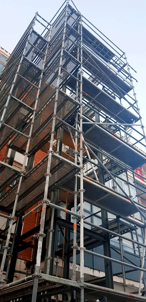 Instalación ascensor exterior y reparación zaguán en Albacete