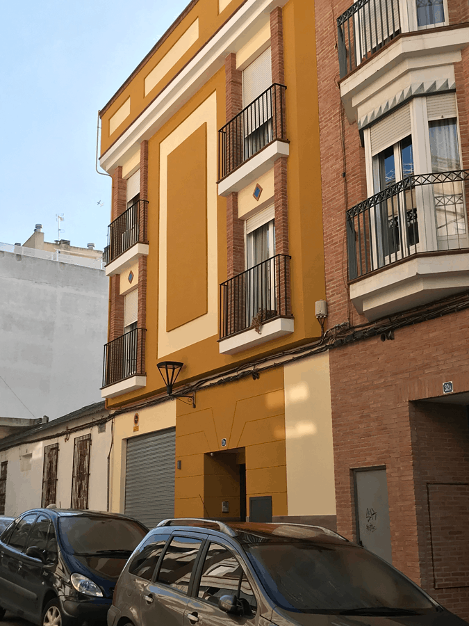 Instalación de ascensor en edificio de Albacete