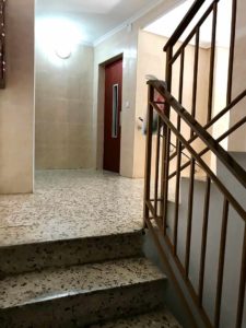 Instalación ascensor cota cero en Albacete