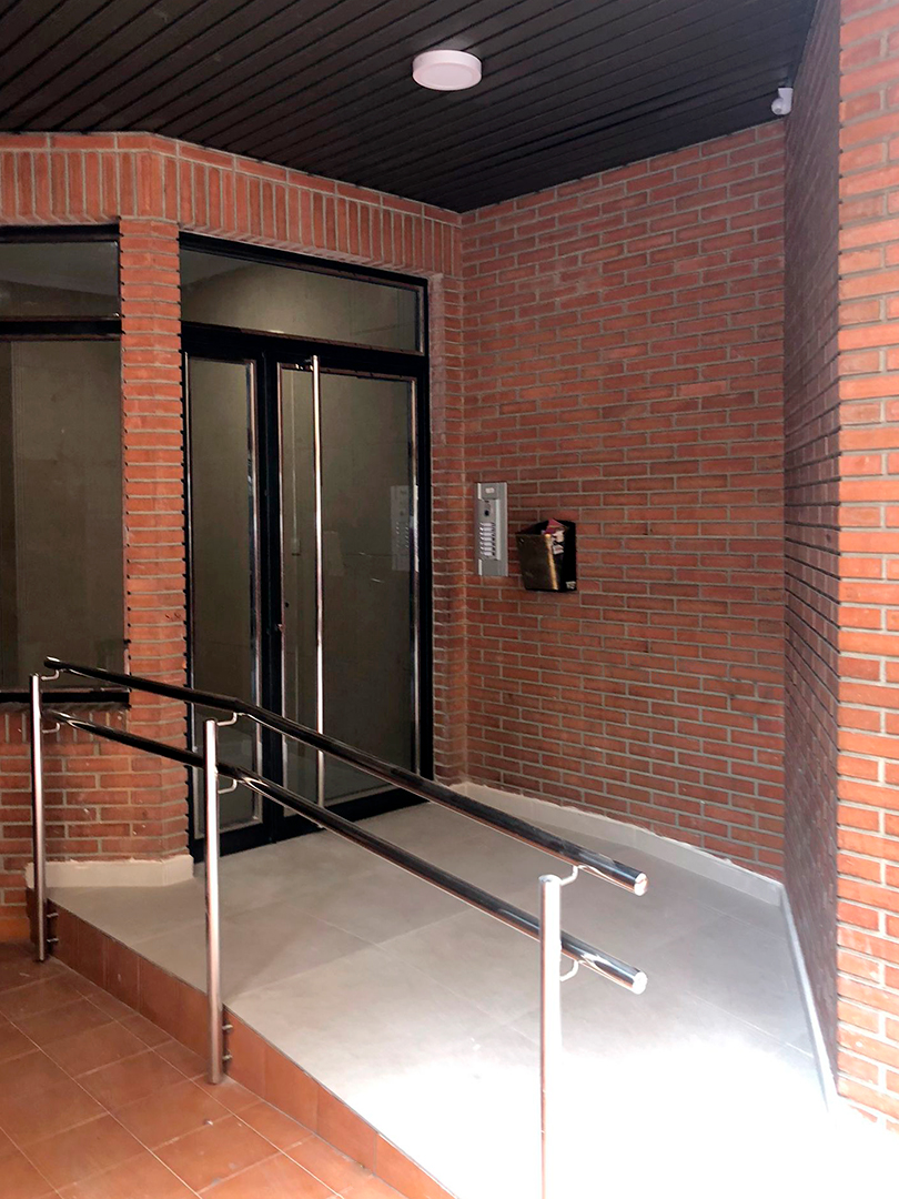 Mas accesibilidad en este edificio de Albacete